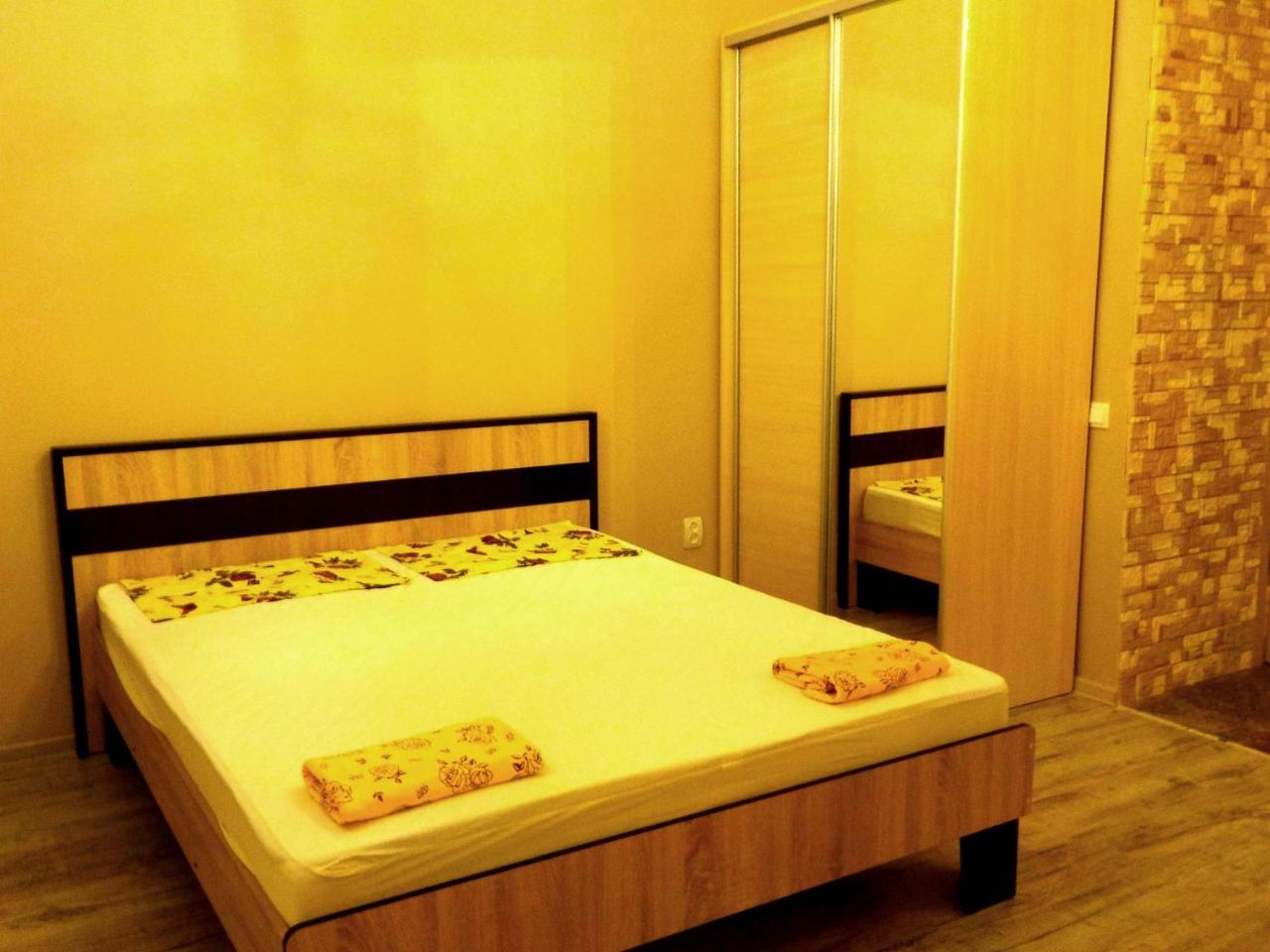 With Dom Studio Apartment Lviv Luaran gambar